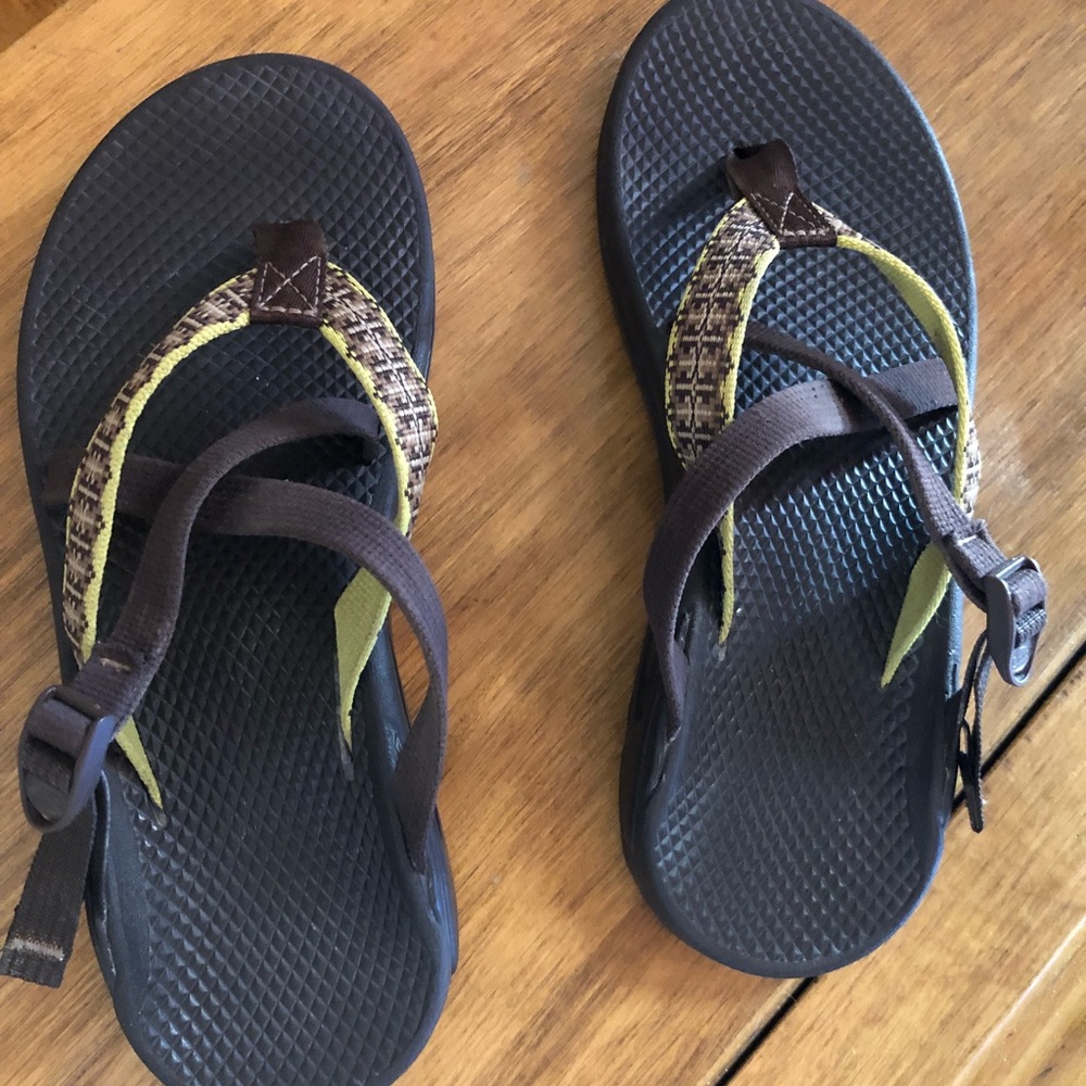 Chaco flip flops